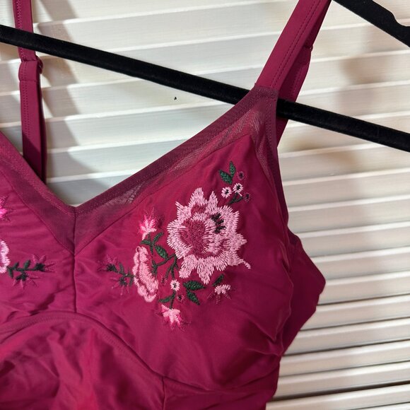 Torrid Burgundy Embroidered Ruched One-Piece Swimsuit – Size 0 (L) - Picture 8 of 16